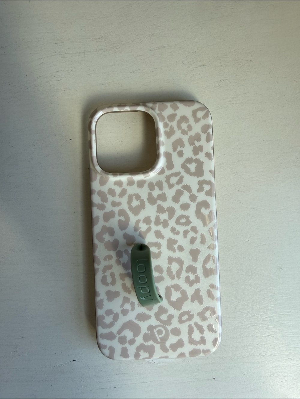 Loopy Case Beige Leopard Print Phone Case with Green Loopy Strap